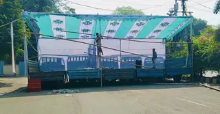 আ.লীগ নিষিদ্ধের দাবিতে সমাবেশ, তৈরি হচ্ছে মঞ্চ